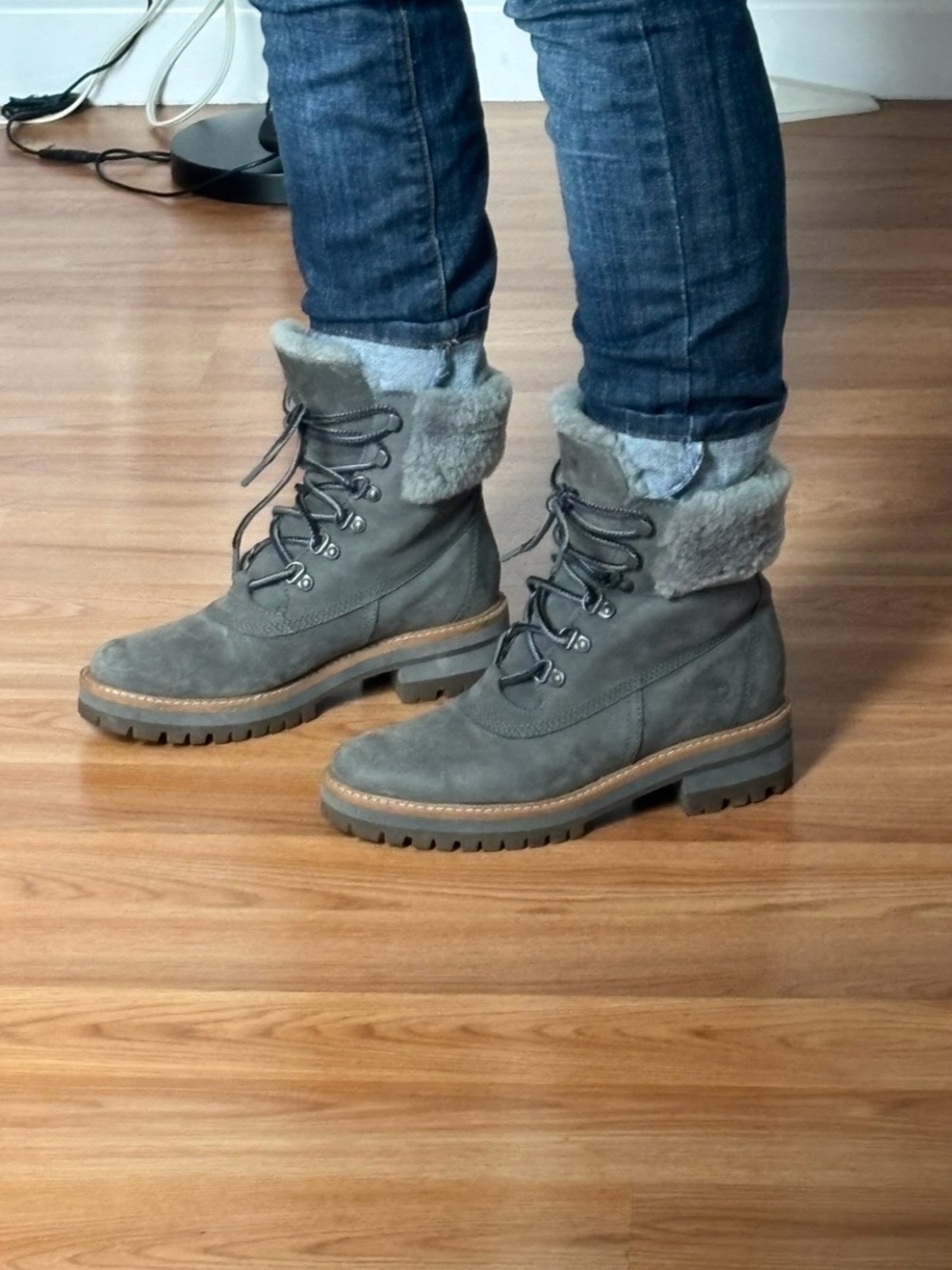 Timberland Women's Gray Insulated Lace-Up Boots $120